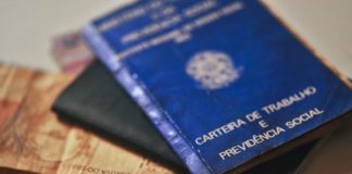 Auxílio Emergencial: Mãe solteira pode receber até R$ 1.800