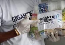 Após polêmica, internautas criticam cesta básica de Léo Santana: “Fazer caridade com publicidade é vaidade”