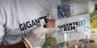 Após polêmica, internautas criticam cesta básica de Léo Santana: “Fazer caridade com publicidade é vaidade”