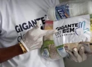 Após polêmica, internautas criticam cesta básica de Léo Santana: “Fazer caridade com publicidade é vaidade”