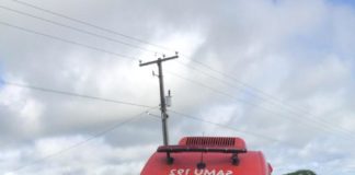 AMBULÂNCIA DO SAMU SAI DA PISTA NA RODOVIA PRÓXIMO A NOSSA SENHORA DA GLÓRIA