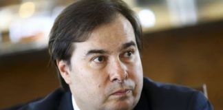 #TchauMaia: Internet se une contra presidente da Câmara