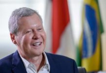 Com sistema de saúde exaurido, prefeito de Manaus pedirá ajuda internacional