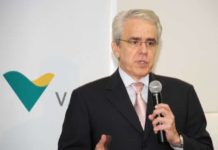 Presidente da Petrobras diz que gasolina custa R$ 0,91 na refinaria e lamenta preço dos postos