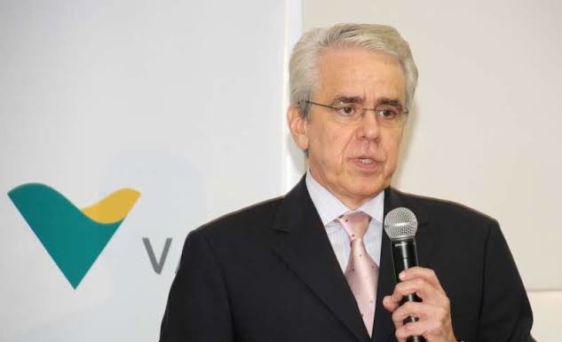 Presidente da Petrobras diz que gasolina custa R$ 0,91 na refinaria e lamenta preço dos postos