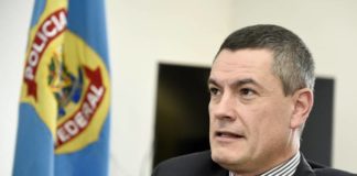 Bolsonaro exonera diretor-geral da Polícia Federal, Maurício Valeixo