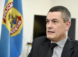 Bolsonaro exonera diretor-geral da Polícia Federal, Maurício Valeixo