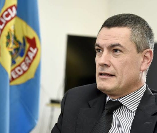 Bolsonaro exonera diretor-geral da Polícia Federal, Maurício Valeixo