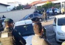 Polícia Impede Carreata Contra Quarentena E Pela Abertura Do Comércio em Aracaju. Exaltados acaba detido