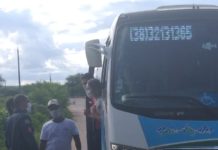 Bloqueio da PM em Poço Verde impede entrada de transporte clandestino vindo de São Paulo