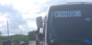 Bloqueio da PM em Poço Verde impede entrada de transporte clandestino vindo de São Paulo