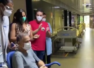 Médico curado da Covid-19 recebe alta médica após ficar 41 dias internado em hospital na Bahia