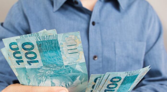 Auxílio emergencial: duas semanas após prazo original para início do pagamento, governo ainda não tem nem data para liberar segunda parcela