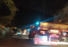 PM prende condutor de caminhão, sem habilitação e em direção perigosa pelas ruas de Tobias Barreto.