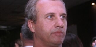 Empresário morre após ficar preso em rede de pesca enquanto surfava em Quissamã, no RJ