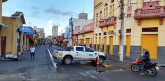 Ruas do Centro de Aracaju são fechadas para evitar aglomerações