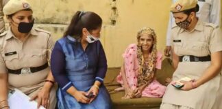 Mulher passa um ano e meio presa pelo marido em banheiro na Índia