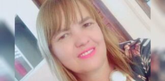 Mãe morre após ser esfaqueada pelo marido e filho fica ferido ao tentar defendê-la, em Goiás.