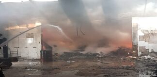 Incêndio atinge fábrica de materiais sintéticos em Estância