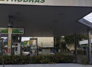 Petrobras anuncia redução de R$ 0,40 no preço do diesel